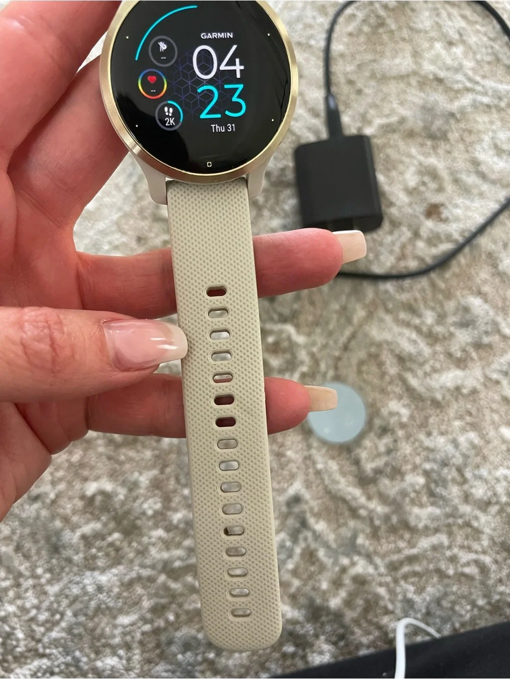Garmin Venu 2S women’s Smartwatch - Light Sand Band with Light Gold Bezel 40mm